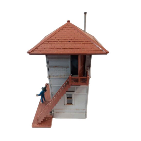 Plasticville Signal / Switch Tower Assembled Lighted Weathered O & S Gauge - Picture 2 of 4